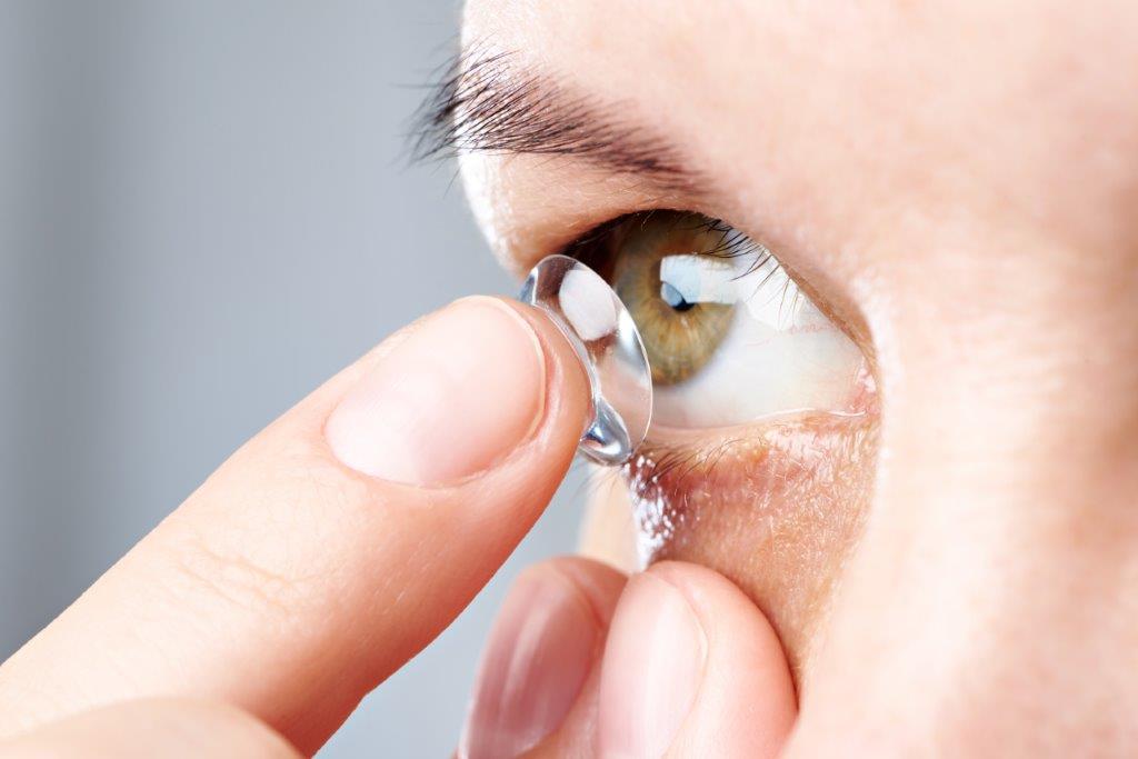 Open days to highlight the different types and benefits of contact lenses